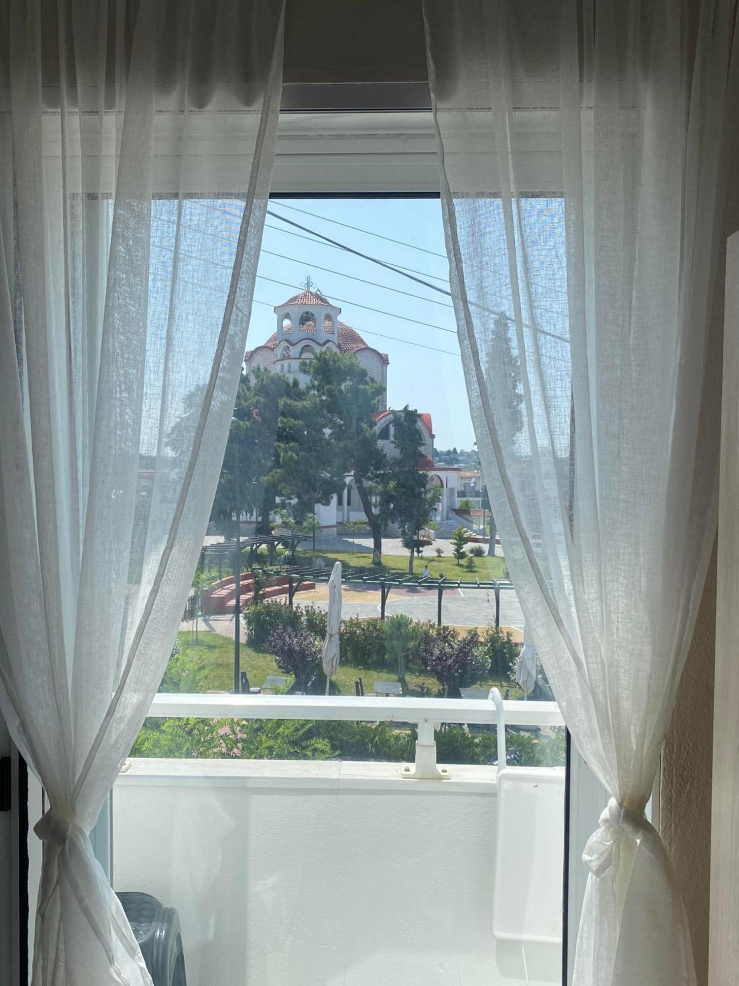 Sun & Sea Nea Iraklia Exterior foto