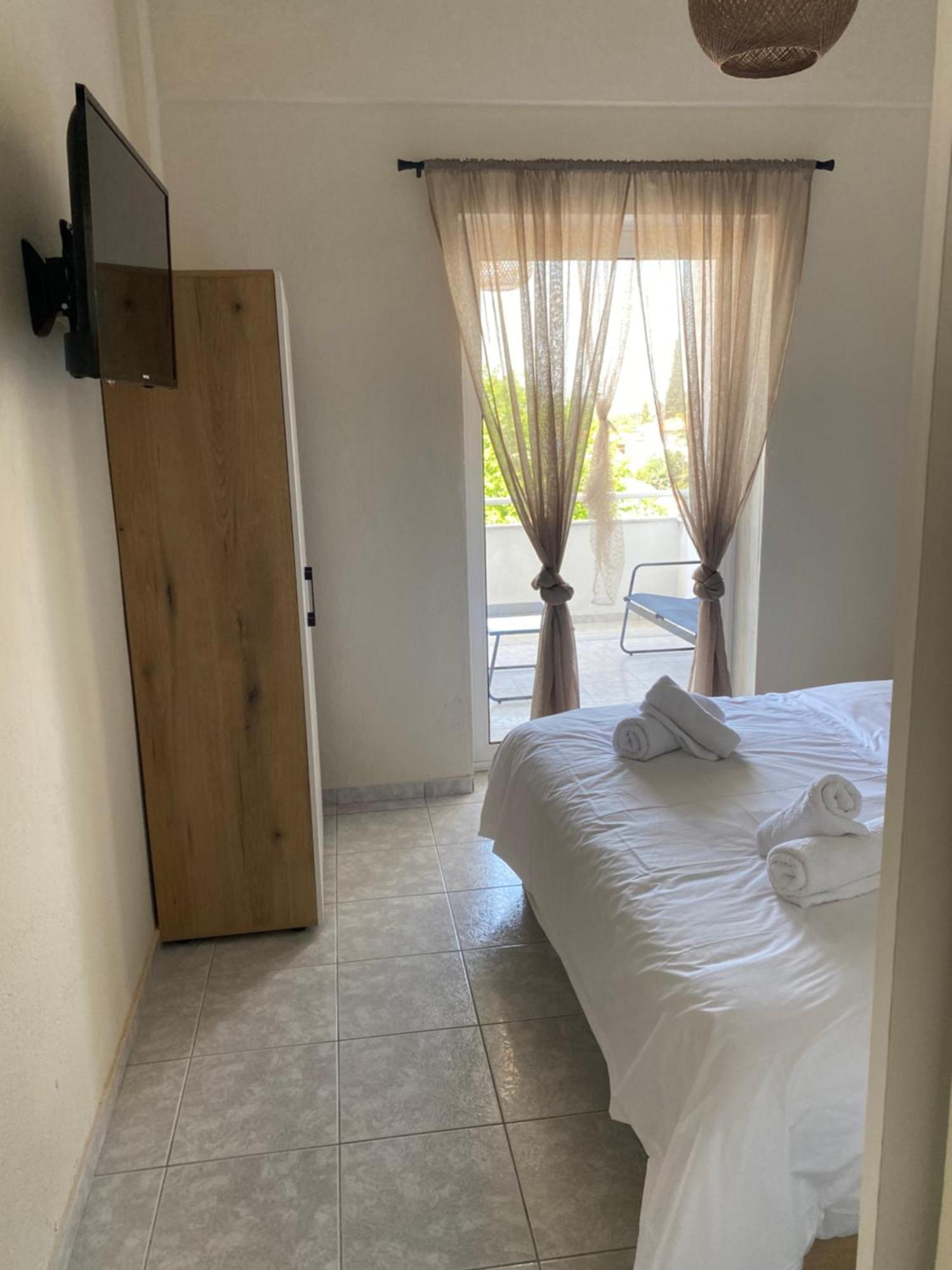 Sun & Sea Nea Iraklia Exterior foto